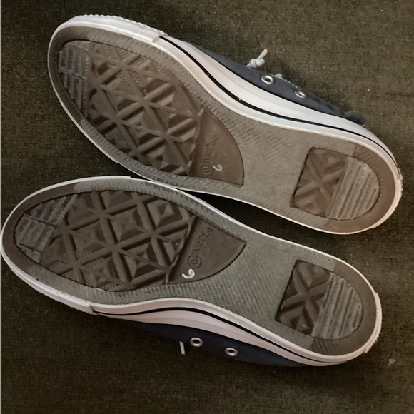 Converse low top 😊 - Picture 2 of 4